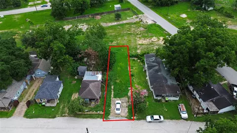 206 Clark St, Richmond, TX 77469