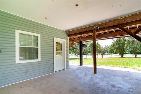 135 Timberline Dr, Trinity, TX 75862 photo 4