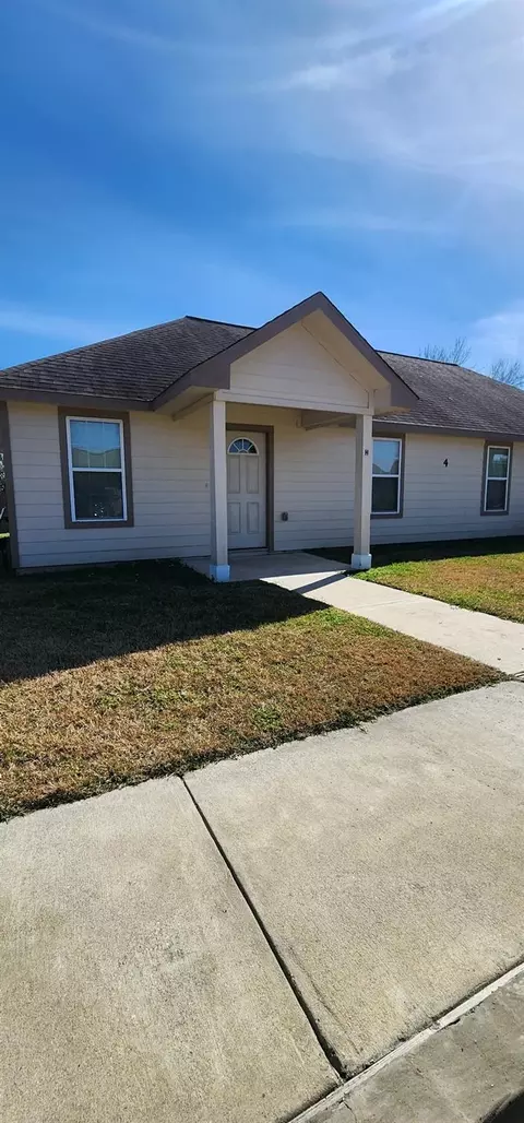 8421 W 1st St #4F, Needville, TX 77461