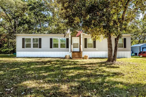 1355 Trinity Cove Dr, Trinity, TX 75862 photo 1