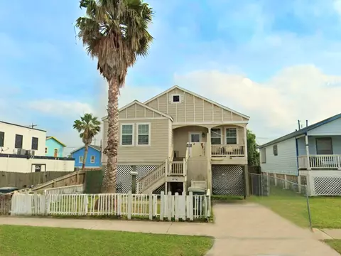 3711 Ball, Galveston, TX 77550
