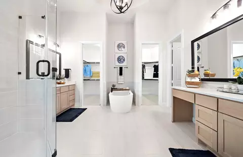 Bath - 16355 Donen Ave, Conroe, TX 77302 photo 1 of 4