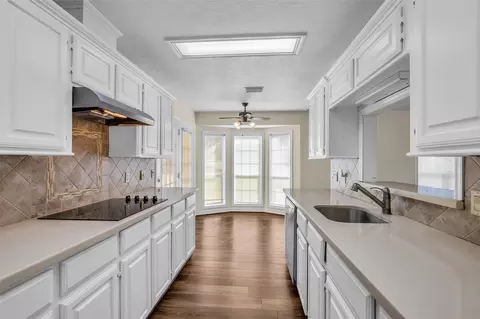 Kitchen - 7 Lazy Spgs, Trinity, TX 75862 photo 5 of 6