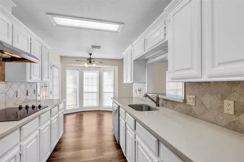 Kitchen - 7 Lazy Spgs, Trinity, TX 75862 photo 4 of 6