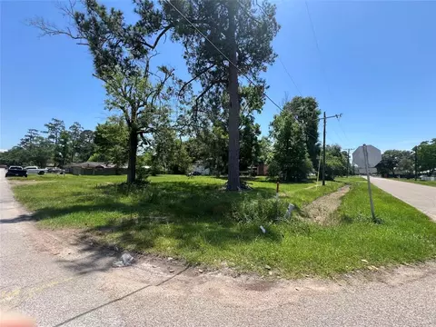 404 E 400 E Hanson St, Cleveland, TX 77327