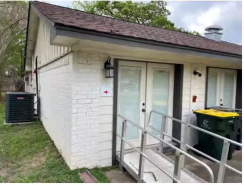 Exterior - 120 Parkgate St, Conroe, TX 77304 photo 6 of 10