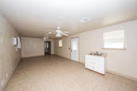 Living - 120 Parkgate St, Conroe, TX 77304 photo 8 of 8