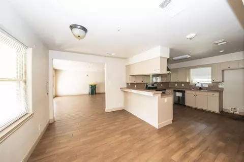 Living - 120 Parkgate St, Conroe, TX 77304 photo 4 of 8