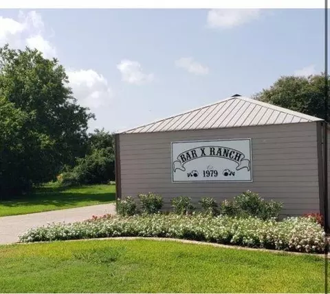 336 Wagon Wheel Trl, West Columbia, TX 77515