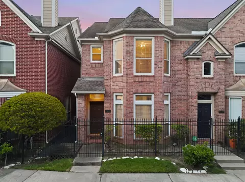 2110 Gillette St, Houston, TX 77006