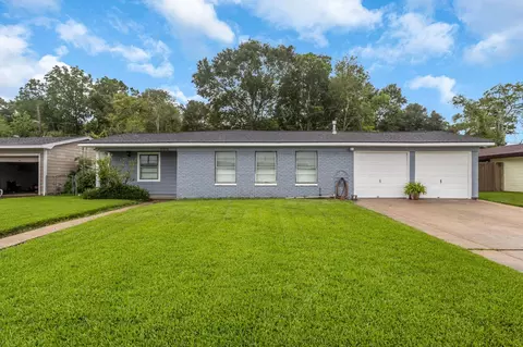8515 Frazier Dr, Beaumont, TX 77707