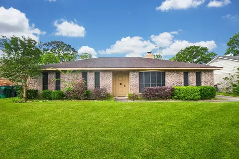 16730 Townes Rd, Friendswood, TX 77546