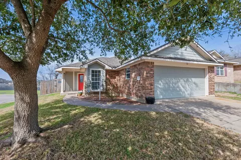 501 Riggs St, Brenham, TX 77833