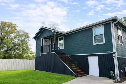 910 Rosewick St, Houston, TX 77015