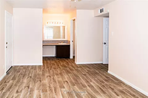 10211 Sugar Branch Dr #396, Houston, TX 77036
