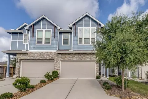 4727 Glen Isle Dr, Houston, TX 77009