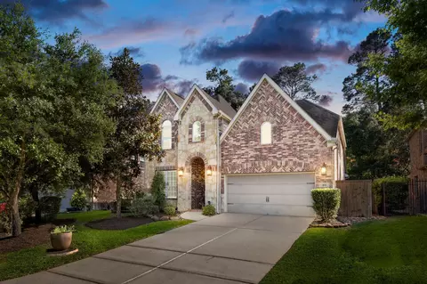 103 S Vershire Cir, Magnolia, TX 77354