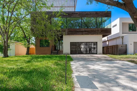 5524 Jessamine St, Houston, TX 77081
