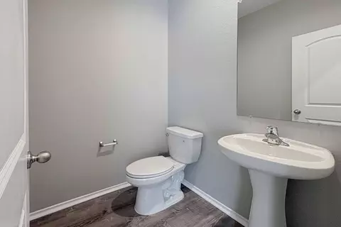 Bath - 22431 Gilded Peak Ln, Spring, TX 77373 photo 2 of 2