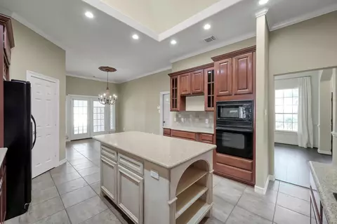 Kitchen - 25536 Richards Rd, Spring, TX 77386 photo 4 of 4