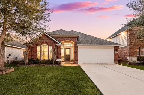 20707 Sapphire Lake Rd, Richmond, TX 77407