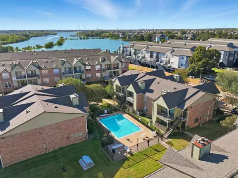 18800 Egret Bay Blvd #808, Houston, TX 77058