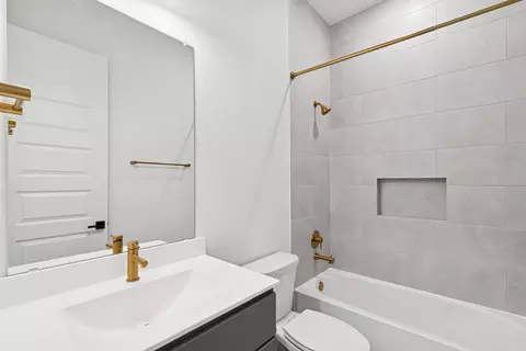Bath - 16138 Rita Rd, Conroe, TX 77302 photo 2 of 5
