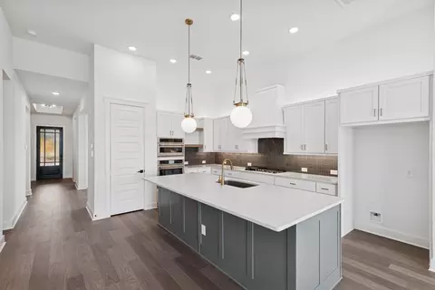 Kitchen - 16138 Rita Rd, Conroe, TX 77302 photo 4 of 6