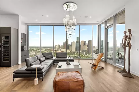 1711 Allen Pkwy #3302, Houston, TX 77019