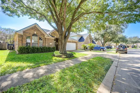 19631 Oakwood Falls Trl, Houston, TX 77084