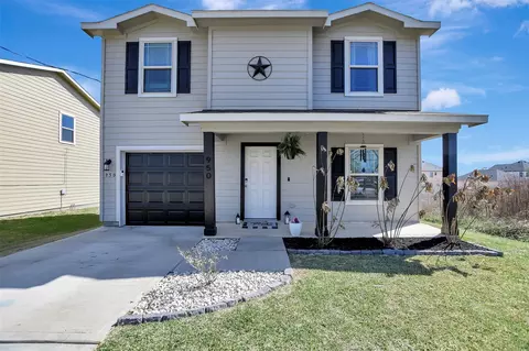 950 21st St, Hempstead, TX 77445