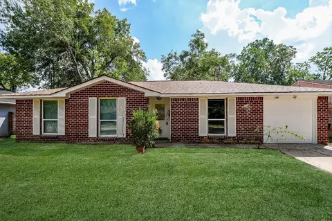 5811 Greencraig Dr, Houston, TX 77035