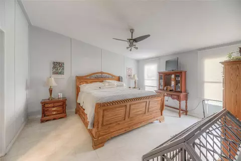 Bedroom - 17709 Pine View Dr, Conroe, TX 77302 photo 2 of 3