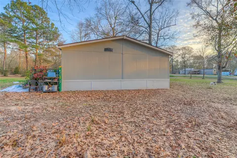 Exterior - 17709 Pine View Dr, Conroe, TX 77302 photo 6 of 6
