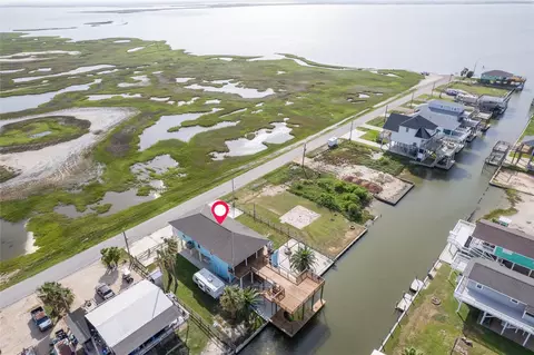 View/Area - 708 Dolphin Dr, Freeport, TX 77541 photo 2 of 5