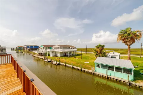 View/Area - 708 Dolphin Dr, Freeport, TX 77541 photo 4 of 5