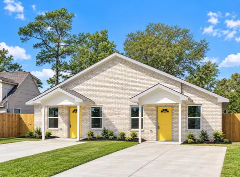 9119 Sherbourne St, Houston, TX 77016