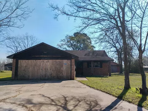 186 Shelter Ln, Livingston, TX 77351