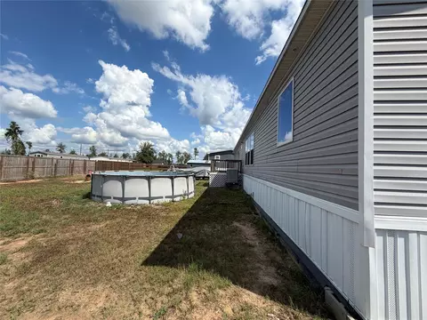 Exterior - 12818 Philmore Ln, Conroe, TX 77306 photo 4 of 6