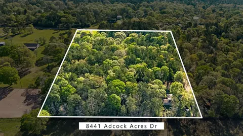 8441 Adcock Acres Dr, Conroe, TX 77303
