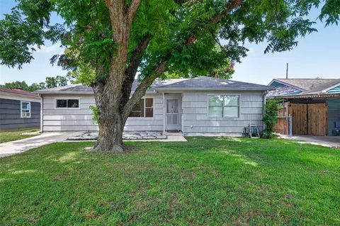 6610 Barney Rd, Houston, TX 77092