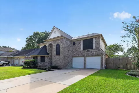 4614 Sunshine Dr, Sugar Land, TX 77479