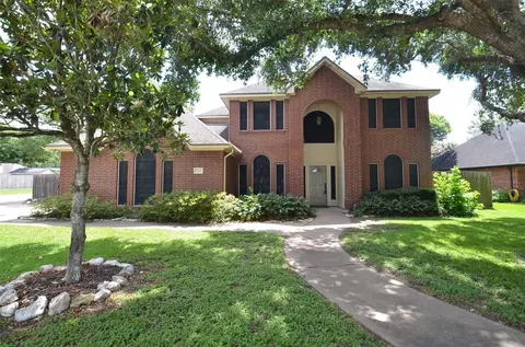 1400 Bob White Trl, Sealy, TX 77474