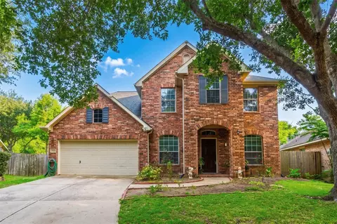 2403 Old River Ln, Richmond, TX 77406