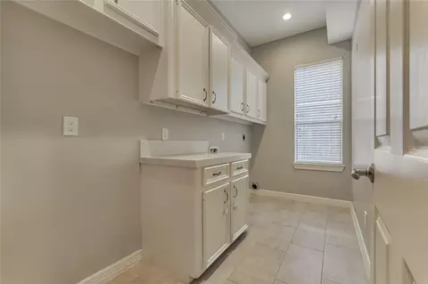 Other - 7 Gentry Oak Ct, Spring, TX 77381 photo 4 of 11