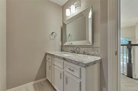 Bath - 7 Gentry Oak Ct, Spring, TX 77381 photo 8 of 8