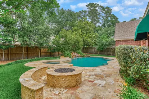 Exterior - 7 Gentry Oak Ct, Spring, TX 77381 photo 5 of 6