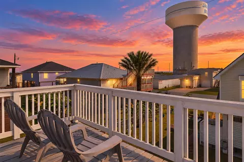 16515 John Davis Rd, Jamaica Beach, TX 77554