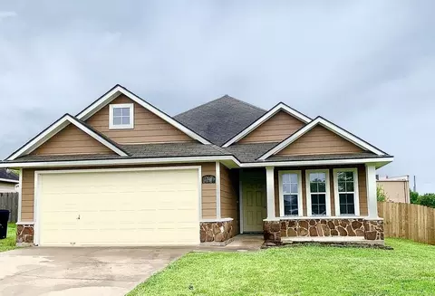 1707 Weaver St, Brenham, TX 77833