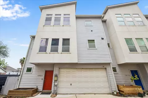 1902 Fletcher St, Houston, TX 77009